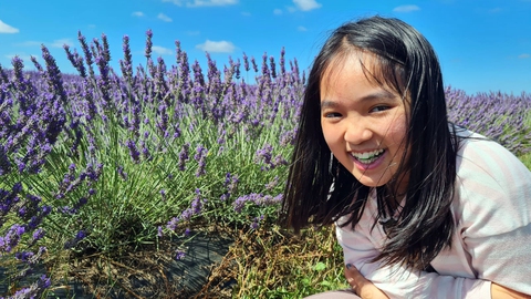 Nữ sinh viên gốc Việt 11 tuổi vào đại học ở New Zealand truyền cảm hứng ở quê nhà - Ảnh 1. Nữ sinh viên gốc Việt 11 tuổi vào đại học ở New Zealand truyền cảm hứng ở quê nhà - Ảnh 1.