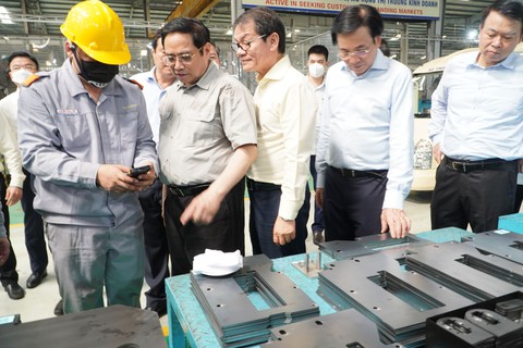 Thủ tướng: THACO tiếp tục phát triển khu công nghiệp cơ khí xứng tầm - Ảnh 2. Thủ tướng: THACO tiếp tục phát triển khu công nghiệp cơ khí xứng tầm - Ảnh 2.