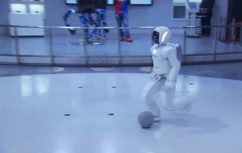Robot Asimo nghỉ hưu sau 20 năm - Ảnh 4. Robot Asimo nghỉ hưu sau 20 năm - Ảnh 4.