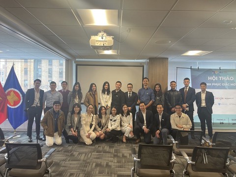 Diễn đàn hướng nghiệp cho sinh viên Việt Nam tại New York - Ảnh 1. Diễn đàn hướng nghiệp cho sinh viên Việt Nam tại New York - Ảnh 1.