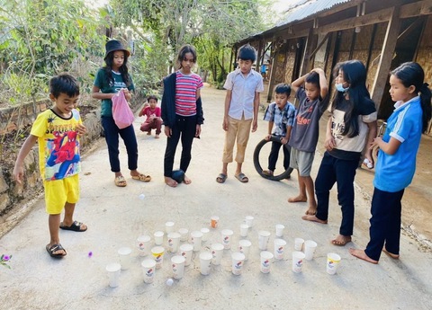 Anh kỹ sư điện tử mang thư viện về vùng sâu - Ảnh 2. Anh kỹ sư điện tử mang thư viện về vùng sâu - Ảnh 2.