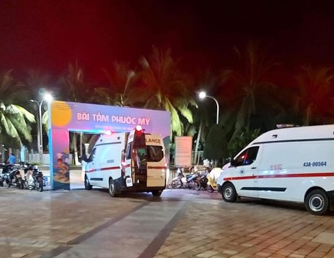 Tìm thấy thi thể du khách bị sóng cuốn khi tắm biển Đà Nẵng - Ảnh 1. Tìm thấy thi thể du khách bị sóng cuốn khi tắm biển Đà Nẵng - Ảnh 1.