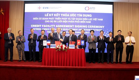 Pháp cho vay ưu đãi 80 triệu euro để phát triển lưới điện miền Nam - Ảnh 1. Pháp cho vay ưu đãi 80 triệu euro để phát triển lưới điện miền Nam - Ảnh 1.