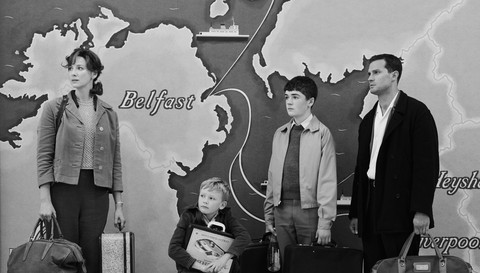 Belfast - Vết thương mưng mủ trên những đồng cỏ êm - Ảnh 2. Belfast - Vết thương mưng mủ trên những đồng cỏ êm - Ảnh 2.