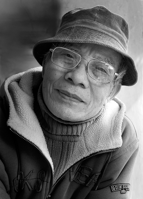 Họa sĩ Lê Lam - tác giả bức tranh cổ động nổi tiếng ‘Dừng lại’ đã qua đời - Ảnh 1. Họa sĩ Lê Lam - tác giả bức tranh cổ động nổi tiếng ‘Dừng lại’ đã qua đời - Ảnh 1.