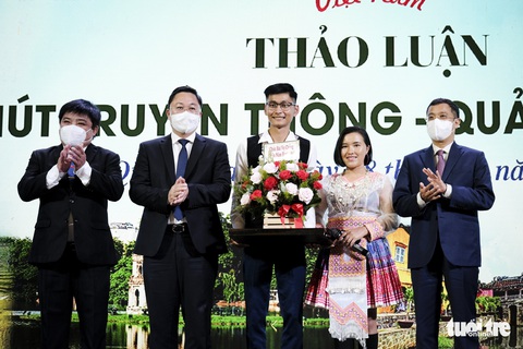 Hành trình của cô gái Mông kết hôn với chàng trai Sài Gòn lần đầu đến quê chồng - Ảnh 9. Hành trình của cô gái Mông kết hôn với chàng trai Sài Gòn lần đầu đến quê chồng - Ảnh 9.