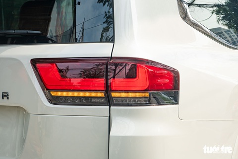 Chi tiết Toyota Land Cruiser MBS 2022 đầu tiên về Việt Nam: Nội thất đúng chất Chủ tịch - Ảnh 8. Chi tiết Toyota Land Cruiser MBS 2022 đầu tiên về Việt Nam: Nội thất đúng chất Chủ tịch - Ảnh 8.