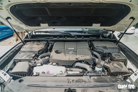 Chi tiết Toyota Land Cruiser MBS 2022 đầu tiên về Việt Nam: Nội thất đúng chất Chủ tịch - Ảnh 19. Chi tiết Toyota Land Cruiser MBS 2022 đầu tiên về Việt Nam: Nội thất đúng chất Chủ tịch - Ảnh 19.