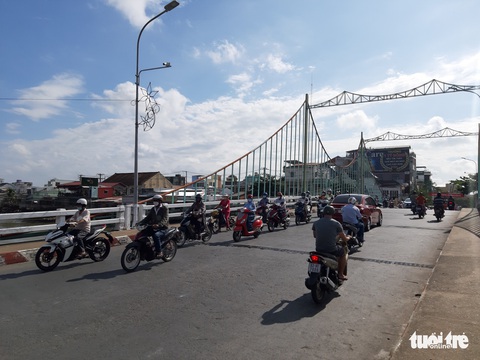 Khởi tố 2 thanh niên dùng súng bắn chết người ở Tiền Giang - Ảnh 1. Khởi tố 2 thanh niên dùng súng bắn chết người ở Tiền Giang - Ảnh 1.