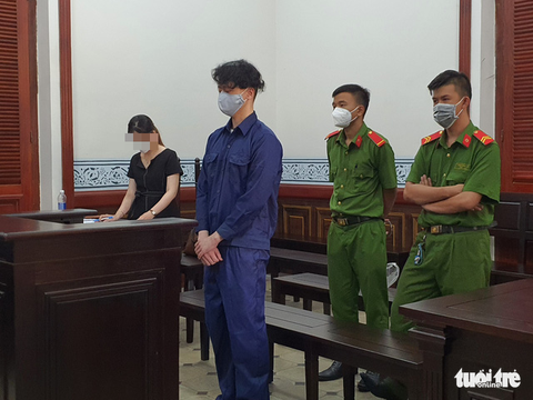 Tuyên tử hình người Hàn Quốc giết đồng hương, đốt xe phi tang - Ảnh 1. Tuyên tử hình người Hàn Quốc giết đồng hương, đốt xe phi tang - Ảnh 1.
