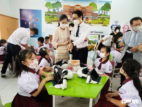Khánh thành lớp học thực tế ảo trị giá 30.000 USD tại TP.HCM - Ảnh 1. Khánh thành lớp học thực tế ảo trị giá 30.000 USD tại TP.HCM - Ảnh 1.