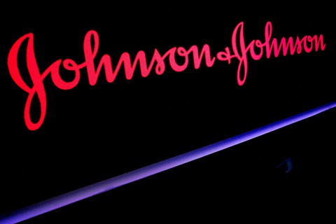 Đến lượt Johnson & Johnson ngừng một phần kinh doanh ở Nga - Ảnh 1. Đến lượt Johnson & Johnson ngừng một phần kinh doanh ở Nga - Ảnh 1.