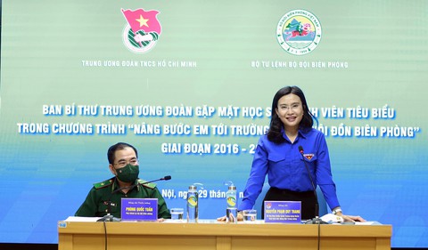 Ước mơ lớn nhất của cháu là trở thành nữ quân y - Ảnh 1. Ước mơ lớn nhất của cháu là trở thành nữ quân y - Ảnh 1.