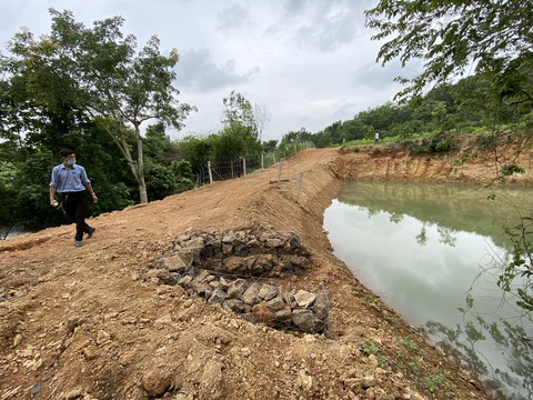 Chủ tịch và phó chủ tịch phường mất chức vì... nạn phân lô bán nền - Ảnh 4. Chủ tịch và phó chủ tịch phường mất chức vì... nạn phân lô bán nền - Ảnh 4.