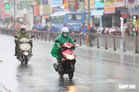 Cả miền Nam mưa đêm, hôm nay vẫn còn mưa - Ảnh 1. Cả miền Nam mưa đêm, hôm nay vẫn còn mưa - Ảnh 1.