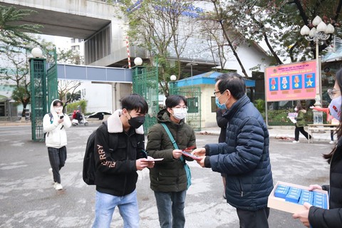 Đại học Sư phạm Hà Nội lần đầu tổ chức thi đánh giá năng lực có gì khác? - Ảnh 1. Đại học Sư phạm Hà Nội lần đầu tổ chức thi đánh giá năng lực có gì khác? - Ảnh 1.