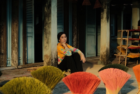 Thùy Tiên phủ nhận việc làm đại sứ kem trộn, Hoài Linh đóng phim Mến gái miền Tây - Ảnh 2. Thùy Tiên phủ nhận việc làm đại sứ kem trộn, Hoài Linh đóng phim Mến gái miền Tây - Ảnh 2.
