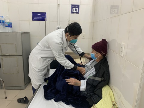 Việc đầu tiên của một bác sĩ là có lòng thương yêu - Ảnh 1. Việc đầu tiên của một bác sĩ là có lòng thương yêu - Ảnh 1.