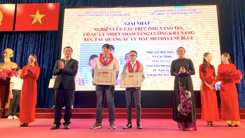Phát động Giải thưởng Khoa học và công nghệ dành cho sinh viên - Ảnh 1. Phát động Giải thưởng Khoa học và công nghệ dành cho sinh viên - Ảnh 1.