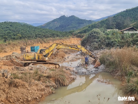 Dự án thủy lợi 90 tỉ sai sót đủ kiểu, phải gia hạn 4 lần, giờ lại... gia hạn tiếp lần 5 - Ảnh 2. Dự án thủy lợi 90 tỉ sai sót đủ kiểu, phải gia hạn 4 lần, giờ lại... gia hạn tiếp lần 5 - Ảnh 2.