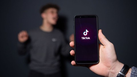 8 bang của Mỹ điều tra về tác hại của TikTok với giới trẻ - Ảnh 1. 8 bang của Mỹ điều tra về tác hại của TikTok với giới trẻ - Ảnh 1.