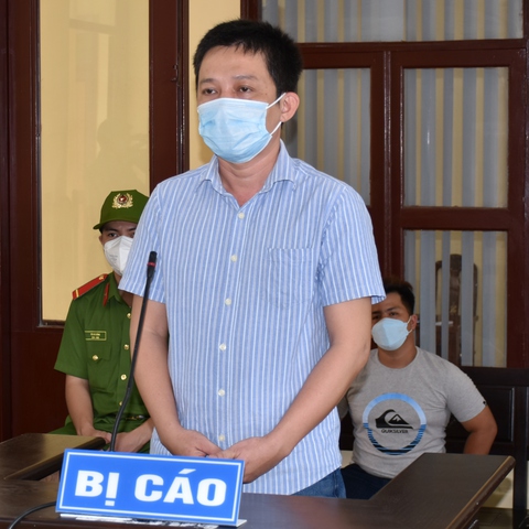Tài xế bị phạt 1 năm tù vì xuyên tạc lãnh đạo tỉnh - Ảnh 1. Tài xế bị phạt 1 năm tù vì xuyên tạc lãnh đạo tỉnh - Ảnh 1.