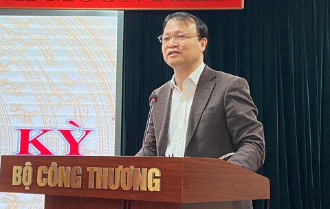 Giảm thuế môi trường, giá xăng dầu từ 1-4 giảm như thế nào? - Ảnh 1. Giảm thuế môi trường, giá xăng dầu từ 1-4 giảm như thế nào? - Ảnh 1.