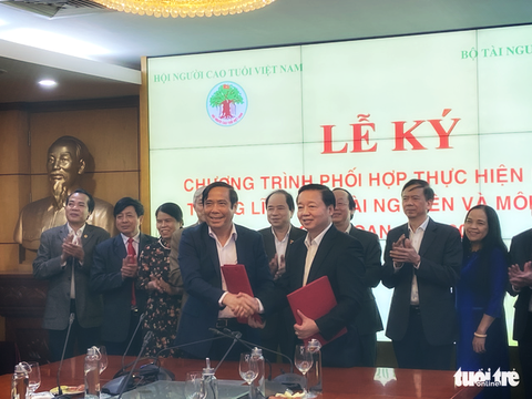 Người cao tuổi Việt Nam xây dựng mô hình xanh bảo vệ môi trường - Ảnh 1. Người cao tuổi Việt Nam xây dựng mô hình xanh bảo vệ môi trường - Ảnh 1.