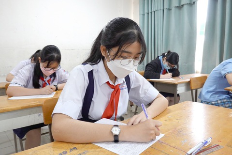 TP.HCM: Học sinh đăng ký nguyện vọng lớp 10 trực tiếp hoặc trực tuyến - Ảnh 1. TP.HCM: Học sinh đăng ký nguyện vọng lớp 10 trực tiếp hoặc trực tuyến - Ảnh 1.