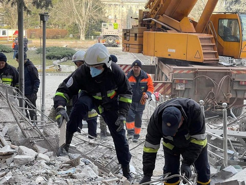 ĐỌC NHANH 30-3: Tổng giám đốc IAEA thị sát nhà máy điện hạt nhân ở Ukraine - Ảnh 1. ĐỌC NHANH 30-3: Tổng giám đốc IAEA thị sát nhà máy điện hạt nhân ở Ukraine - Ảnh 1.