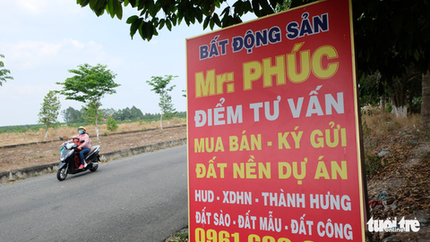 Dẹp loạn cò bất động sản bằng cách nào? - Ảnh 2. Dẹp loạn cò bất động sản bằng cách nào? - Ảnh 2.