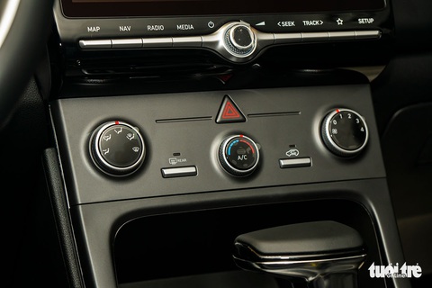 Chi tiết Hyundai Creta bản thấp nhất: Trang bị đủ dùng, rẻ hơn Kia Seltos nhưng chỉ 2 túi khí - Ảnh 15. Chi tiết Hyundai Creta bản thấp nhất: Trang bị đủ dùng, rẻ hơn Kia Seltos nhưng chỉ 2 túi khí - Ảnh 15.