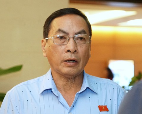Đại biểu Quốc hội đề nghị làm rõ liệu có ai chống lưng để ông Trịnh Văn Quyết bán cổ phiếu chui - Ảnh 1. Đại biểu Quốc hội đề nghị làm rõ liệu có ai chống lưng để ông Trịnh Văn Quyết bán cổ phiếu chui - Ảnh 1.