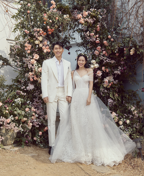 Cặp đôi phim Hạ cánh nơi anh Hyun Bin và Son Ye Jin làm đám cưới - Ảnh 3. Cặp đôi phim Hạ cánh nơi anh Hyun Bin và Son Ye Jin làm đám cưới - Ảnh 3.