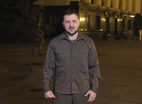 Tổng thống Ukraine: ‘Chúng tôi sẽ chiến đấu vì từng tấc đất quê hương’ - Ảnh 1. Tổng thống Ukraine: ‘Chúng tôi sẽ chiến đấu vì từng tấc đất quê hương’ - Ảnh 1.