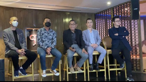 Lễ hội áo dài TP.HCM diễn ra trên phố đi bộ; Bảo Anh trở lại với Moodshow 3 - Ảnh 6. Lễ hội áo dài TP.HCM diễn ra trên phố đi bộ; Bảo Anh trở lại với Moodshow 3 - Ảnh 6.
