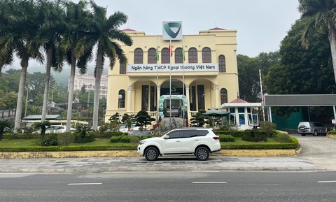 Nam thanh niên tính cướp ngân hàng có thẻ sinh viên ở Mỹ - Ảnh 1. Nam thanh niên tính cướp ngân hàng có thẻ sinh viên ở Mỹ - Ảnh 1.