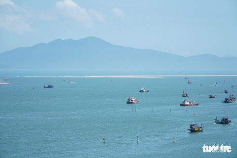 Hội An sẽ đặt trạm quan sát cứu hộ sau vụ lật ca nô 17 người chết - Ảnh 1. Hội An sẽ đặt trạm quan sát cứu hộ sau vụ lật ca nô 17 người chết - Ảnh 1.