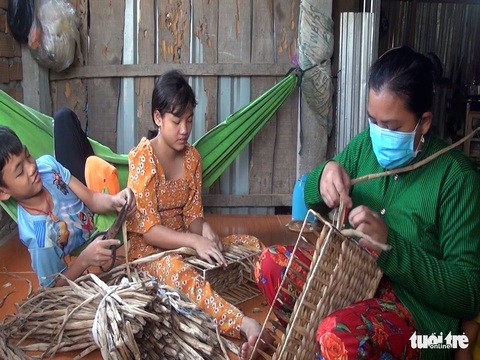 Tiếp sức nhà nông’ sẽ hỗ trợ vốn không lãi suất cho 40 nông dân nuôi ếch - Ảnh 1. Tiếp sức nhà nông’ sẽ hỗ trợ vốn không lãi suất cho 40 nông dân nuôi ếch - Ảnh 1.