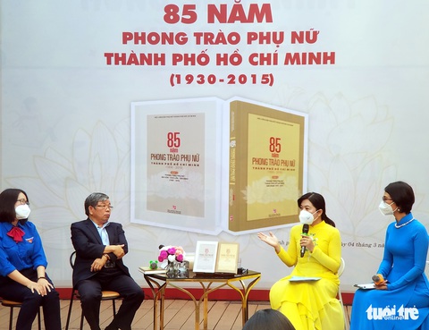 Ra mắt bộ sử về phong trào phụ nữ TP.HCM - Ảnh 1. Ra mắt bộ sử về phong trào phụ nữ TP.HCM - Ảnh 1.