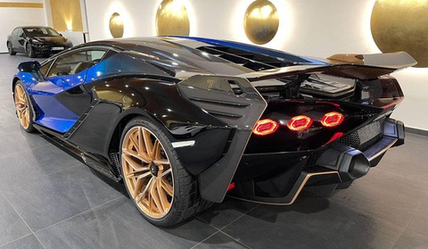 Đại lý tư nhân chào hàng Lamborghini Sian tới giới nhà giàu Việt, giá có thể lên trăm tỉ đồng - Ảnh 4. Đại lý tư nhân chào hàng Lamborghini Sian tới giới nhà giàu Việt, giá có thể lên trăm tỉ đồng - Ảnh 4.