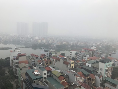 Miền Bắc nồm ẩm hết ngày mai, sắp đón đợt rét mới - Ảnh 1. Miền Bắc nồm ẩm hết ngày mai, sắp đón đợt rét mới - Ảnh 1.
