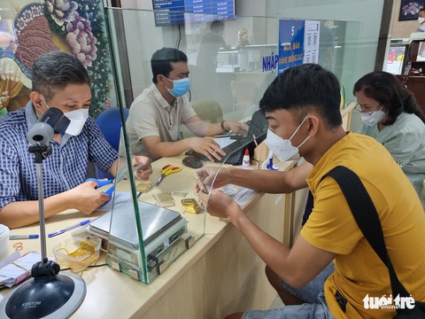 Cuối tuần, vàng miếng SJC tăng nửa triệu đồng/lượng - Ảnh 1. Cuối tuần, vàng miếng SJC tăng nửa triệu đồng/lượng - Ảnh 1.