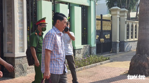 Bùa phép nguồn gốc đất: Nhiều cán bộ TP Biên Hòa bị bắt - Ảnh 2. Bùa phép nguồn gốc đất: Nhiều cán bộ TP Biên Hòa bị bắt - Ảnh 2.