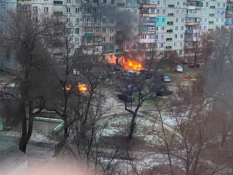 Chính quyền thành phố Mariupol kêu gọi người dân hãy sơ tán - Ảnh 1. Chính quyền thành phố Mariupol kêu gọi người dân hãy sơ tán - Ảnh 1.