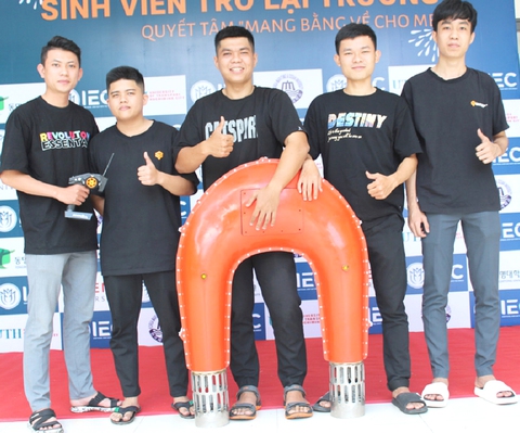 Phao cứu sinh điều khiển từ xa - Ảnh 1. Phao cứu sinh điều khiển từ xa - Ảnh 1.