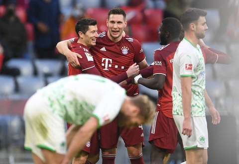 Đốt lưới nhà ngớ ngẩn, Muller khiến Bayern bị cầm chân - Ảnh 2. Đốt lưới nhà ngớ ngẩn, Muller khiến Bayern bị cầm chân - Ảnh 2.