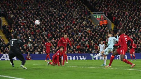 Mane tỏa sáng, Liverpool còn kém Man City 3 điểm - Ảnh 3. Mane tỏa sáng, Liverpool còn kém Man City 3 điểm - Ảnh 3.