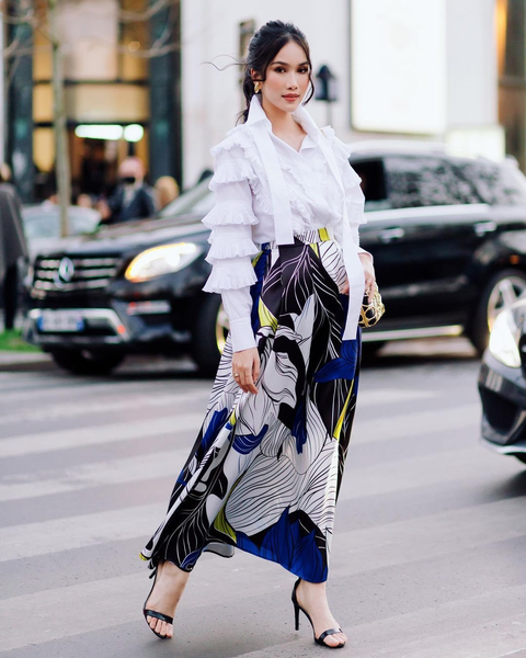 Thùy Linh, Phương Anh ấn tượng tại Paris Fashion Week; Hoài Phương đi thi Miss Eco International - Ảnh 3. Thùy Linh, Phương Anh ấn tượng tại Paris Fashion Week; Hoài Phương đi thi Miss Eco International - Ảnh 3.