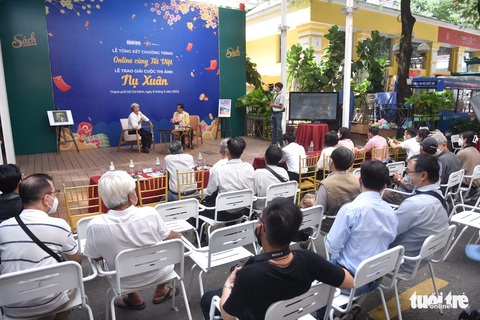 Báo Tuổi Trẻ trao giải cuộc thi ảnh Nụ xuân - Ảnh 2. Báo Tuổi Trẻ trao giải cuộc thi ảnh Nụ xuân - Ảnh 2.